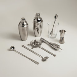 Shakers publicitaires en inox brillant, mat ou laqué et accessoires à cocktail