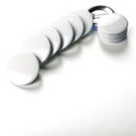 Badges publicitaire personnalisé avec logo pour entreprise et communication professionnelle