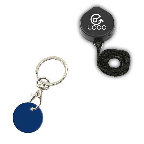 1x porte-clés avec petite lampe de poche en argent - Distribuez des cadeaux  jouets