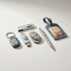 Clé USB plastique publicitaire personnalisée à vos couleurs Clés USB plastiques publicitaires à capuchon, coulissantes ou format carte en de nombreux coloris