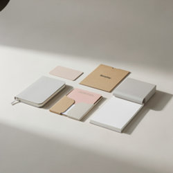 Carnet A7 publicitaire, le mémo de poche à vos couleurs Carnets A7 publicitaires en kraft recyclé, simili-cuir, bambou et papier de pierre