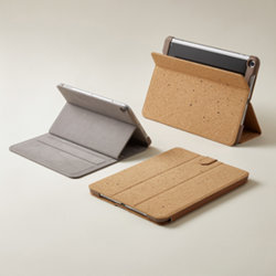 Housse pour tablette publicitaire personnalisable à vos couleurs Housses pour tablette publicitaires en microfibre, polycanvas, simili-cuir et liège avec béquille